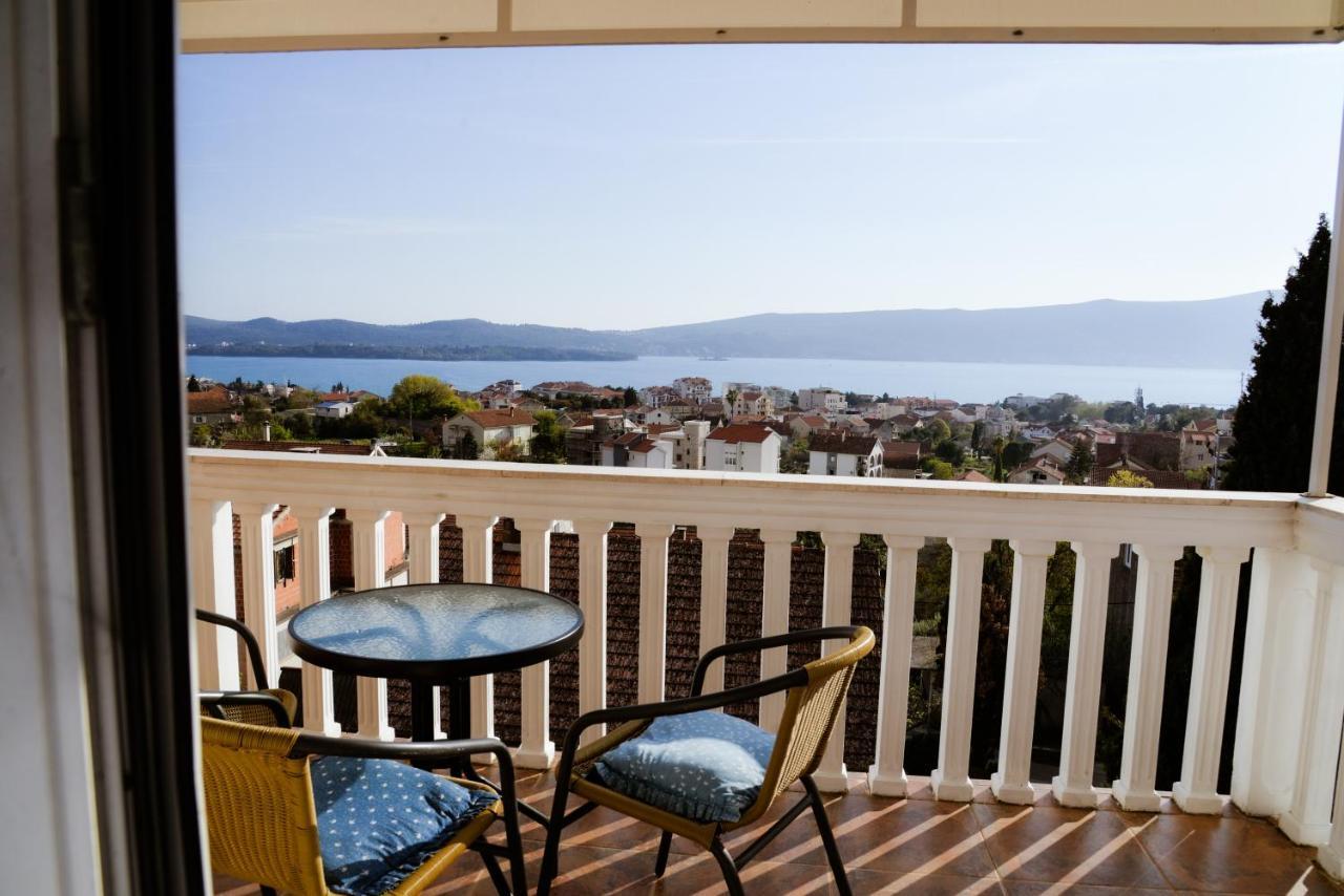 Iker Apartments Tivat Exterior foto